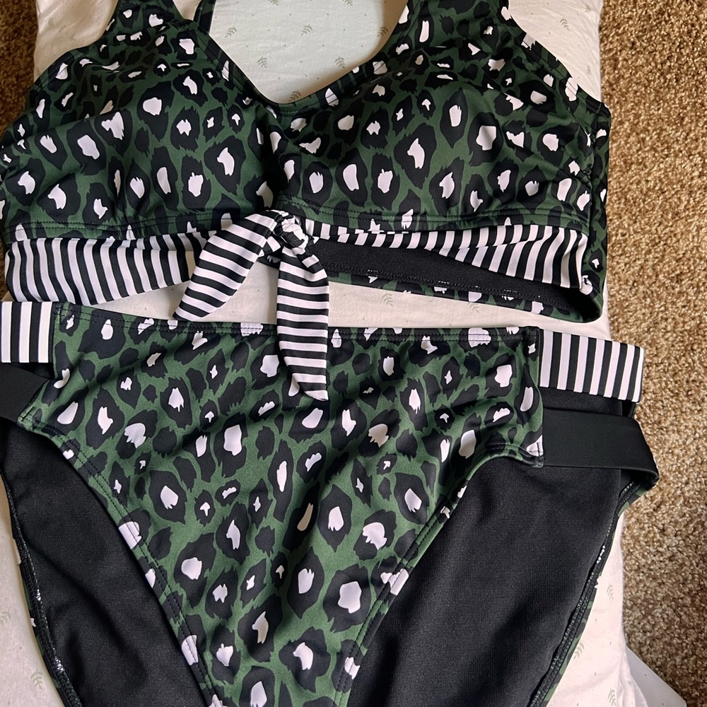 Maurices -American Beach Leopard Print Bikini Set with Stripes- size L